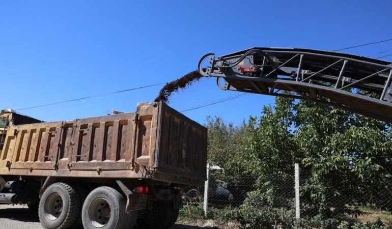 İncirliova'da ulaşım seferberliği: Karabağ yolu yenileniyor