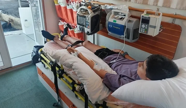 Leros'ta rahatsızlanan 14 yaşındaki Türk genç Bodrum’da tedavi edildi