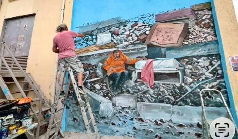 Asrın Felaketi’nin izleri Denizli'de duvara yansıtıldı