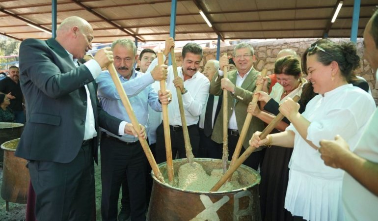 Babadağ Keşkek Festivalinde 45 kazan keşkek dağıtıldı