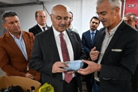 Baskan-Aksoy-Soz-degil-proje-uretiyoruz-featured