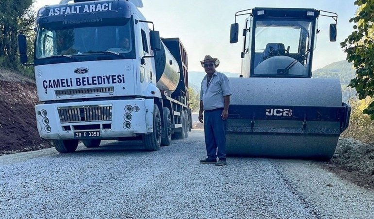 Çameli Belediyesi asfalt yenileme çalışmalarını sürdürüyor