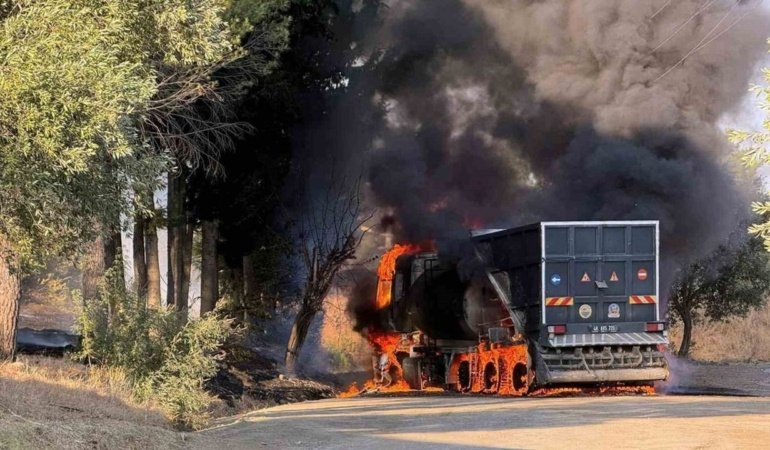 Dalaman’da belediyeye ait asfalt aracı alev alev yandı