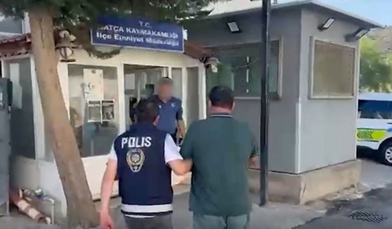 Denizli Polisi 10 yıllık firariyi Muğla Datça'da yakaladı