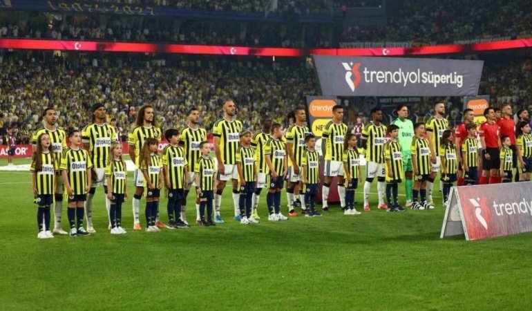Fenerbahçe, Beşiktaş derbisine Samsunspor maçının 11'iyle çıktı