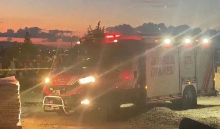 İstanbul’da inşaatta toprak kayması: İşçiler göçük altında kaldı
