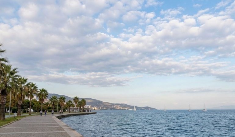 İzmir’de hafta sonu hava durumu belli oldu! Sıcaklık 27 dereceye çıkacak