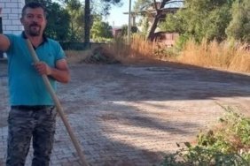 Ornek-muhtar-caminin-bakim-ve-temizligini-tek-basina-yapti-featured