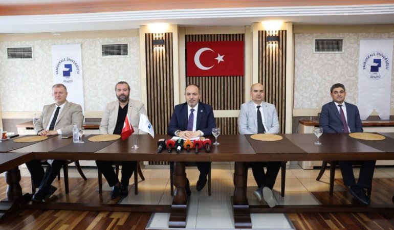 PAÜ’de tarihi başarı! Tam akreditasyon gururu