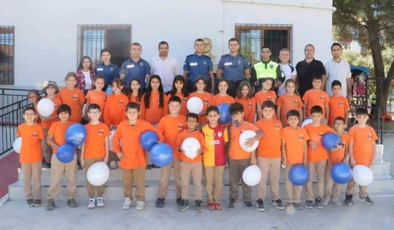 Polislerden lösemiyi yenen Talha’ya moral ziyareti