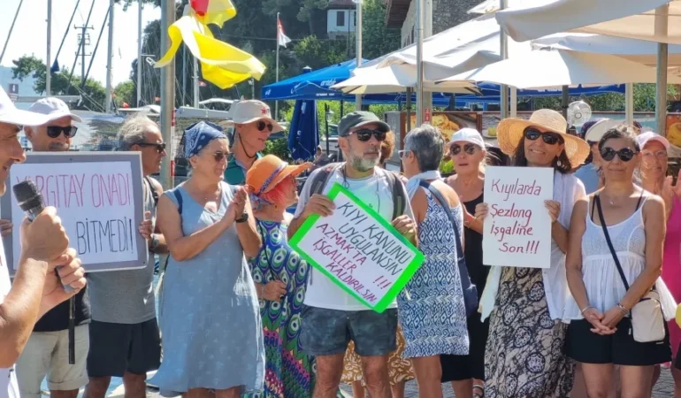 Sera Kadıgil Sordu: Sahiller İşletmelerin mi, Halkın mı?