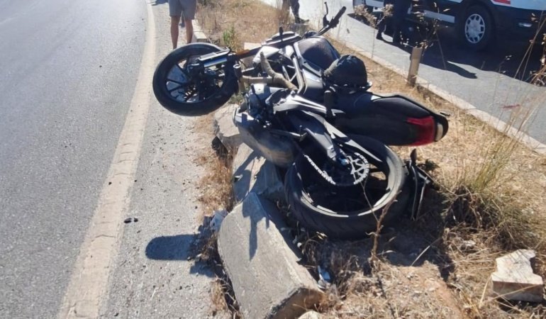 Virajı alamadı refüje çarptı: 26 yaşındaki Efecan Göres hayatını kaybetti