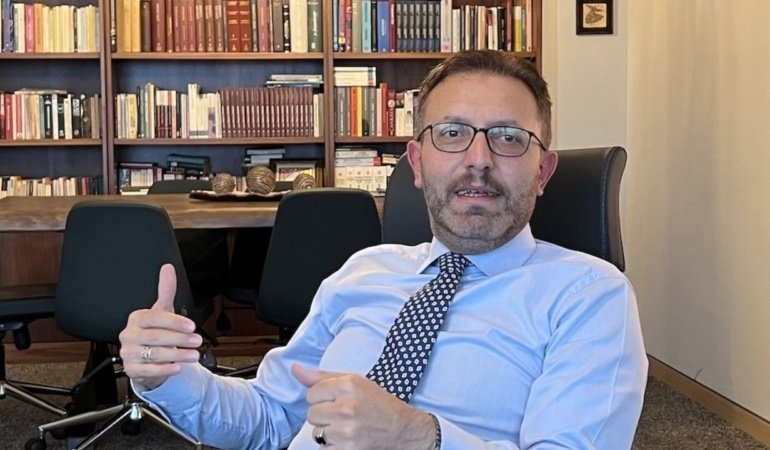 4,5 trilyon liralık fon soruşturması büyüyor: AK Partili eski vekil Ertan Aydın hakkında yurtdışı yasağı