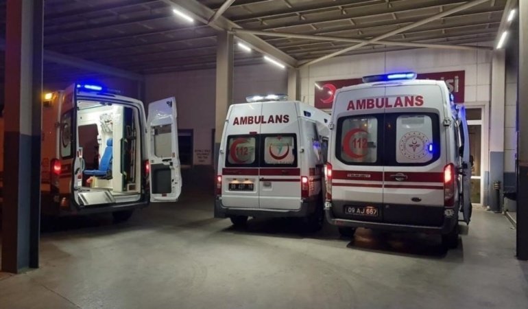 Aydın-İzmir Otoyolunda can pazarı: Tur otobüsü kazaya karıştı