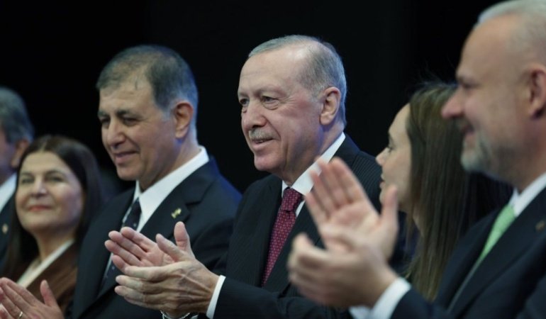 Cumhurbaşkanı Erdoğan'dan Cemil Tugay'a "Hoş geldin" mesajı