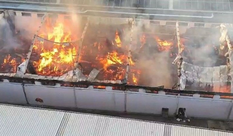 Dumanlar İzmir yolundan görüldü: Bursa’da mobilya fabrikasında yangın