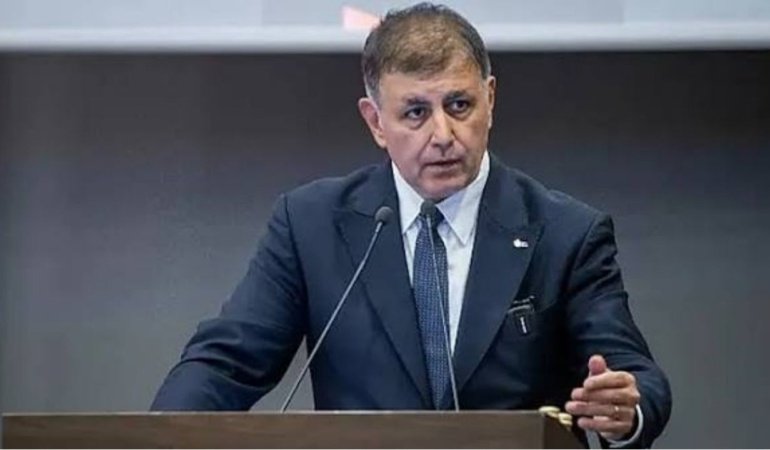 Halk muhalefetten seçti, iktidar rozetini taktı: Cemil Tugay AK Parti’ye katıldı