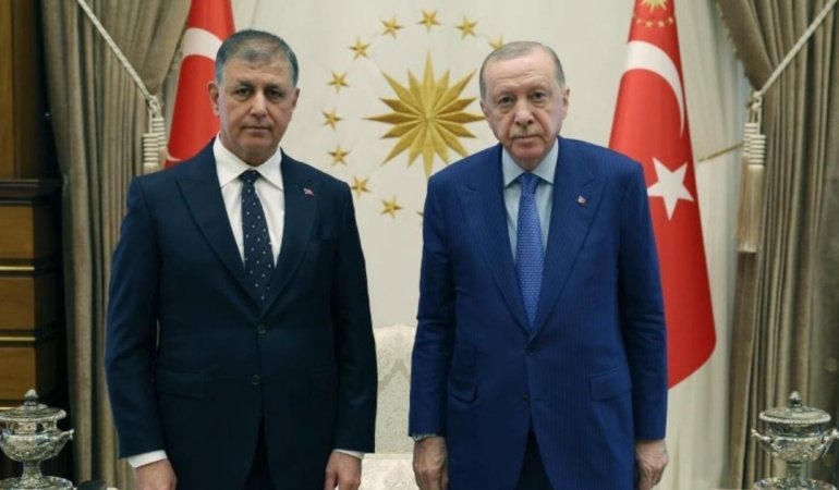 İzmir’de 1,2 milyon yurttaşın oyu ile CHP’den seçilmişti! Cemil Tugay’a ‘AK Parti’ tepkisi: Omurgasızlıktır
