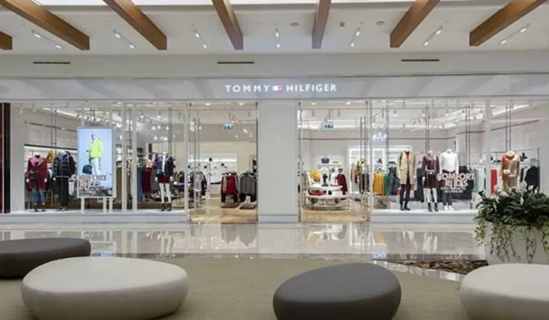 Tommy Hilfiger işçilerinden İstinyepark'ta eylem